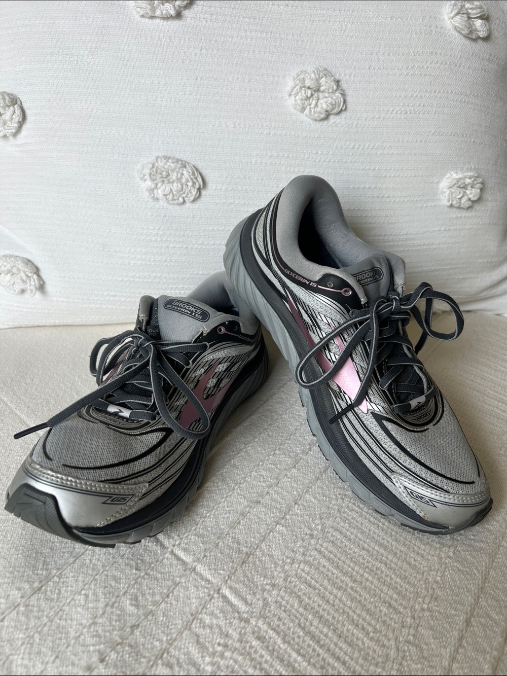 Brooks Glycerin 15 Women's Gray and Pink Athletic Running Shoes